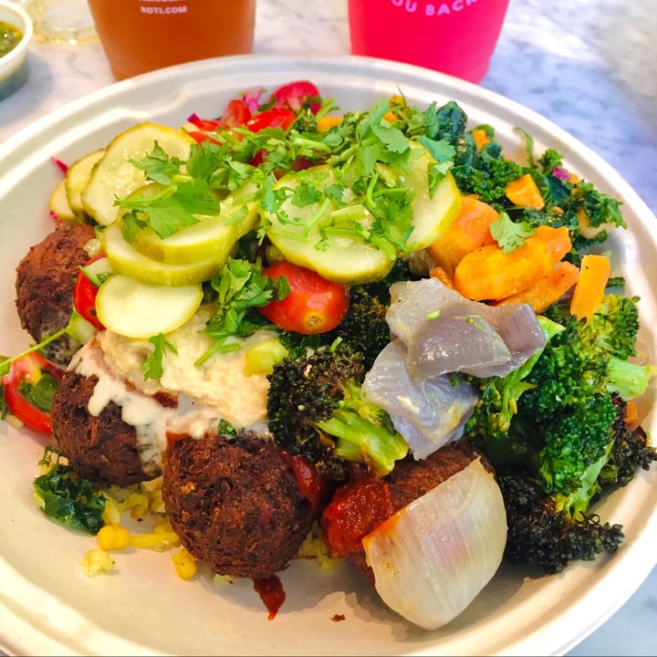 photo of Roti Modern Mediterranean Falafel Salad shared by @georginakreutzer on  07 Dec 2020 - review