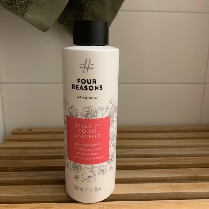 review photo of Four Reasons Sensitive Color Shampoo shared by @pienihiiri on 23 Oct 2020 - review