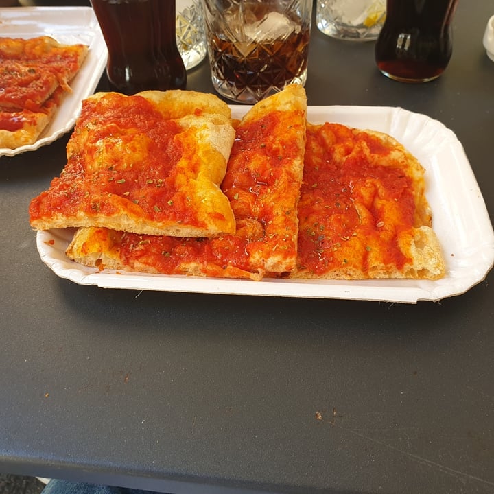 photo of Fratelli Pierozzi Pizza Rossa shared by @alessandramigliorini on  31 May 2022 - review