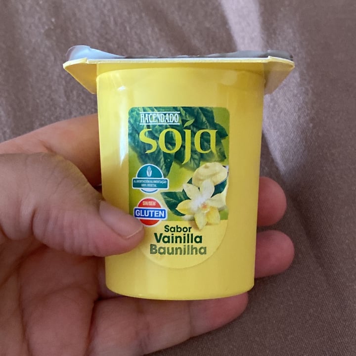 photo of Hacendado Yogur de soja sabor vainilla shared by @veganagram on  08 May 2022 - review