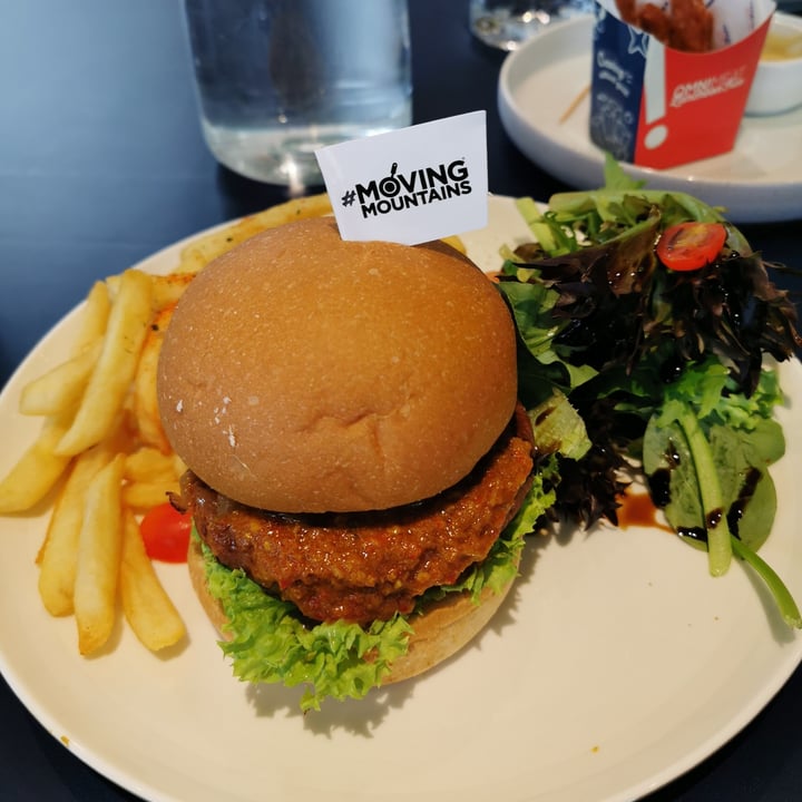 photo of Green Common Singapore Rendang Burger shared by @ycarolyn on  24 Apr 2021 - review