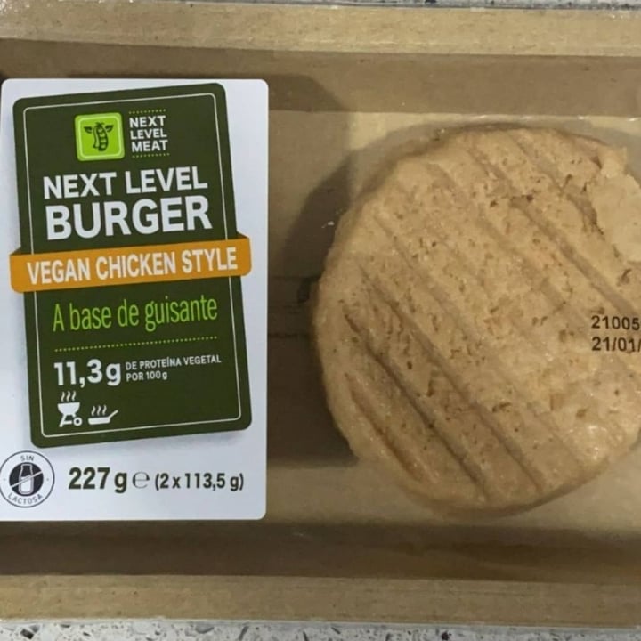 review photo of Next Level Meat Next Level Burger Vegan Chicken Style shared by @veganiandospain on 03 Aug 2021 - review