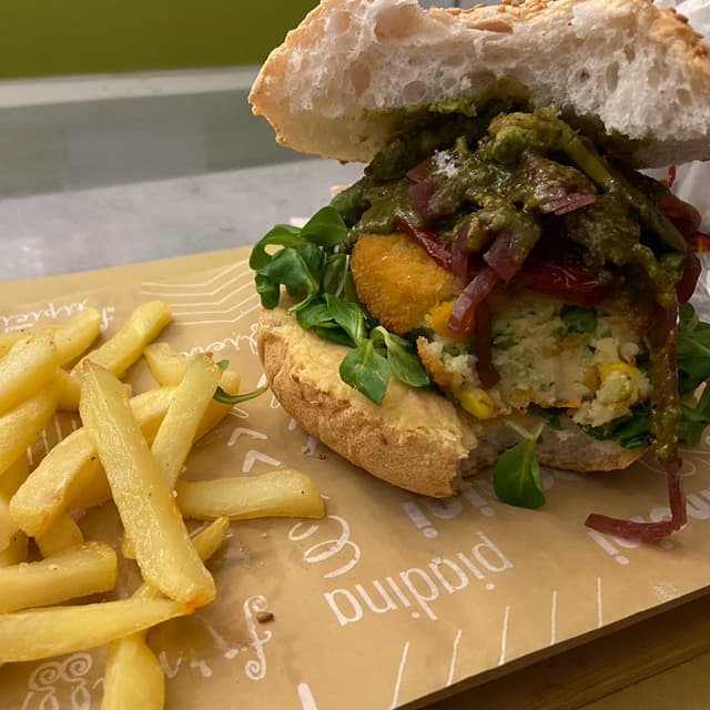 菜肴“Vegan burger”的照片