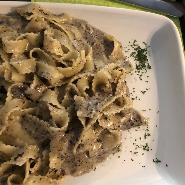 photo of Nirvana Ristorante Firenze Tagliatelle Al Tartufo shared by @irede on  08 May 2022 - review