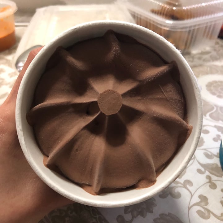 photo of Plant Kitchen (M&S) Chocolate ice cream shared by @aishahalattas on  25 Aug 2020 - review
