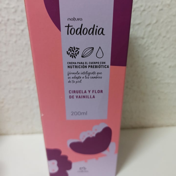 review photo of Natura Creme para o corpo com nutrição prebiótica de ameixa e flor de baunilha shared by @marianagiratafrancis on 31 Aug 2022 - review