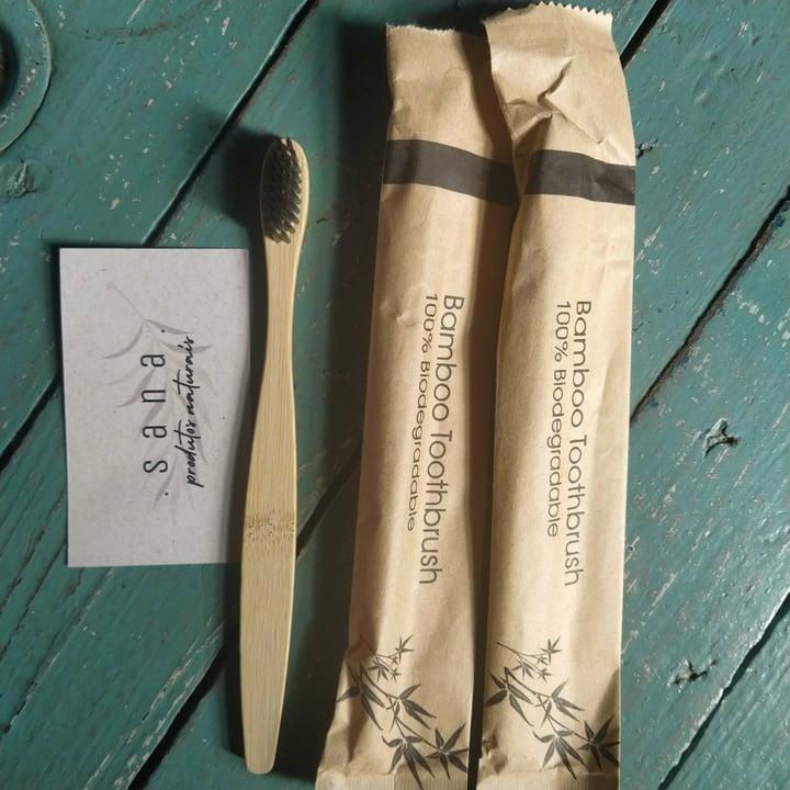 review photo of Sana produtos naturais Escova de bambú shared by @malau1372 on 19 Jul 2021 - review
