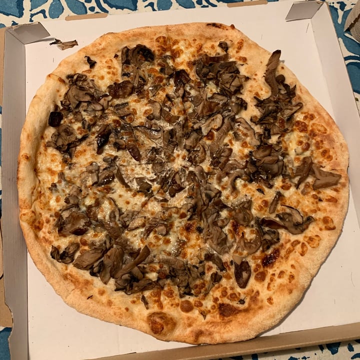 photo of La Clote Pizza la seti shared by @helenpfuertes on  22 Jan 2022 - review