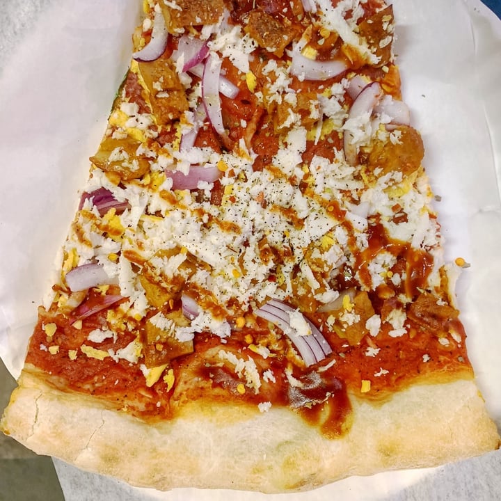 photo of Vinnie's Pizzeria BBQ Chicken shared by @hugemittons on  22 Dec 2019 - review
