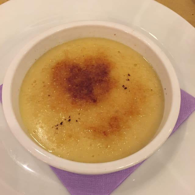 Foto do prato “Creme brulêe alla mandorla”
