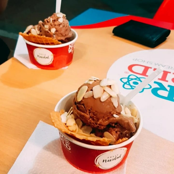 photo of Nitroworld Ice Cream Shop Helado de chocolate con Almendras shared by @mishely on  21 Dec 2021 - review