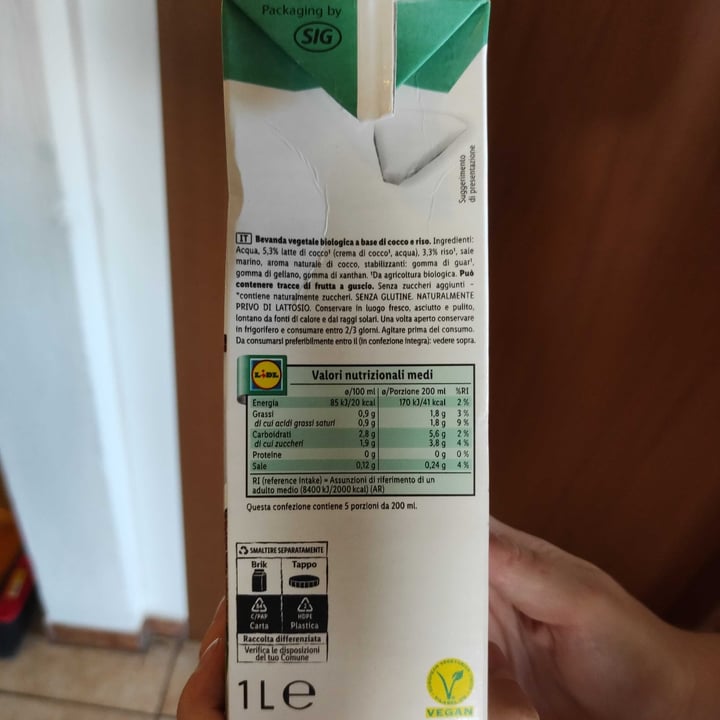 photo of Vemondo  Bevanda Cocco E Riso shared by @mariastaccatochiara on  25 Jun 2022 - review