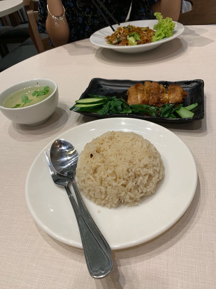 photo of D’Life Signature Chicken Rice shared by @ivanyeowq on  19 May 2019 - review