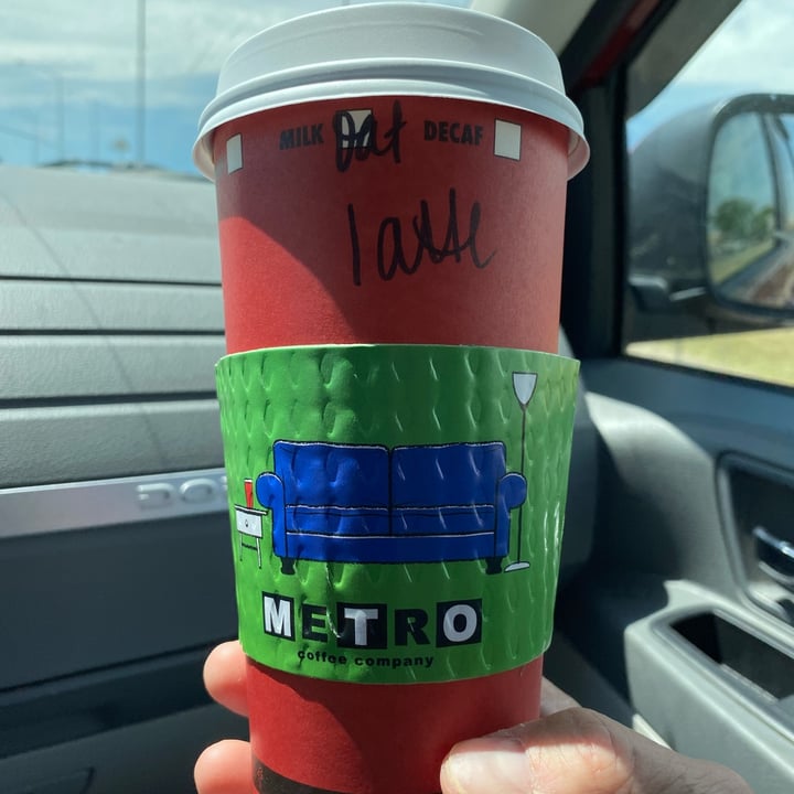 photo of Metro Coffee Company latte with oat milk shared by @malarky on  17 Jul 2022 - review