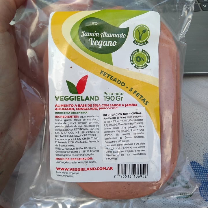 photo of Veggieland Jamón Ahumado Vegano 1kg shared by @nivel5 on  13 Mar 2021 - review
