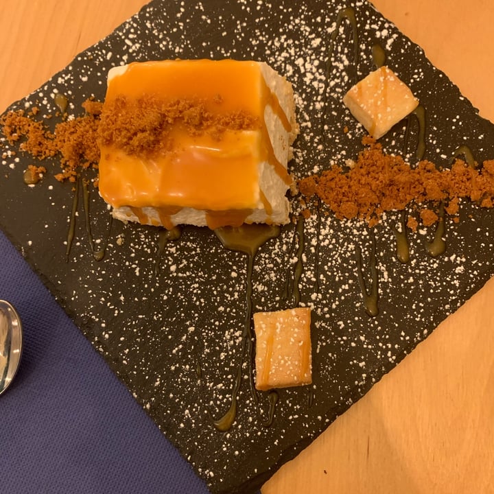 review photo of Cavò Bistrot Cheesecake al caramello shared by @claritaisamood on 12 Oct 2022 - review