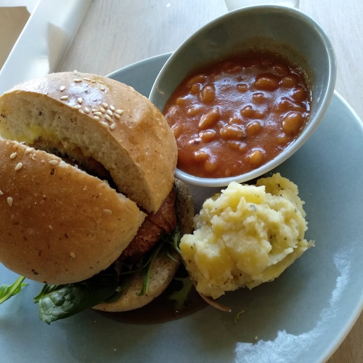 photo of Real Food Portobello Burger shared by @jgomez on  09 Aug 2020 - review