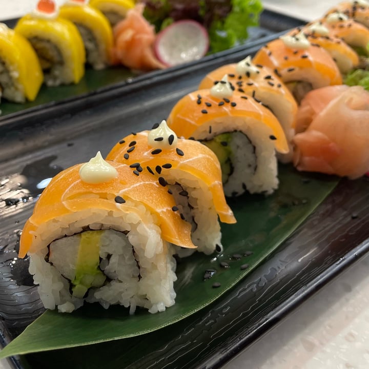 review photo of Saute Sushi Zalmon Avocado shared by @hannahpiranha on 30 Jun 2021 - review