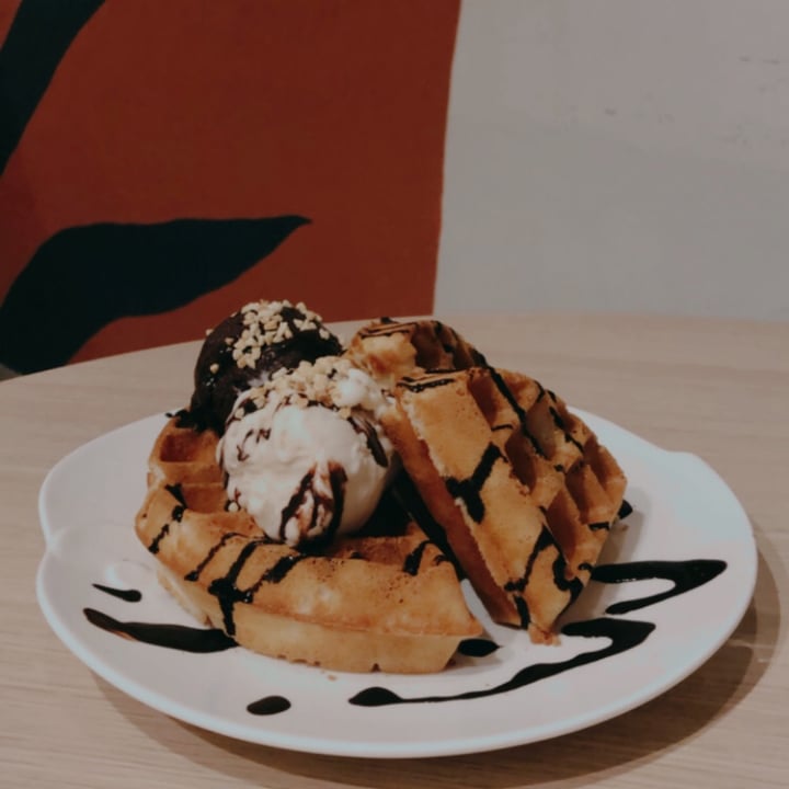 photo of WS Deli Experience Store Classic Waffle shared by @hiiamyulin on  05 May 2021 - review