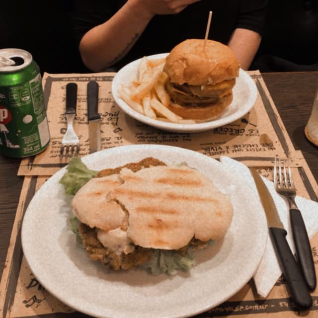 Photo of the dish “Sanguche De Milanesa / Papas fritas”