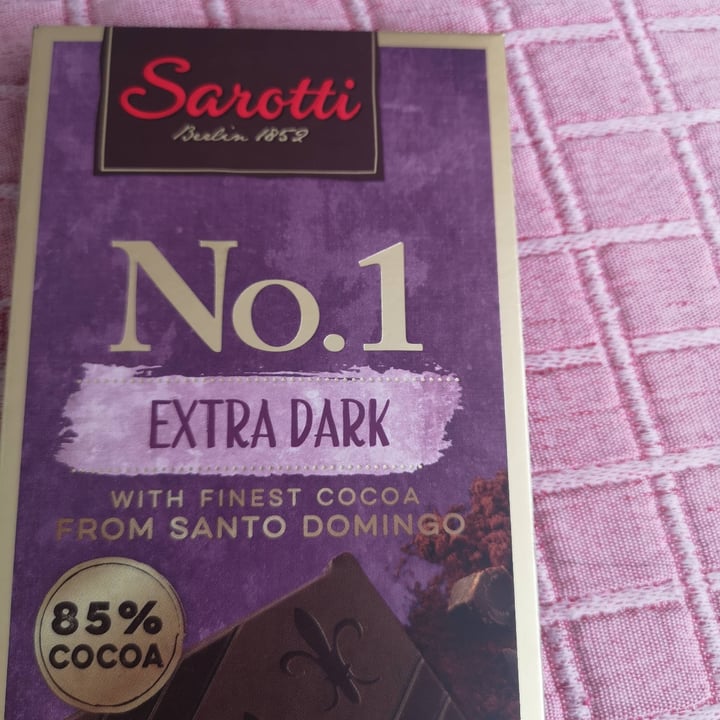 photo of Sarotti Chocolate extra dark shared by @dahianafontirroig on  04 Nov 2020 - review