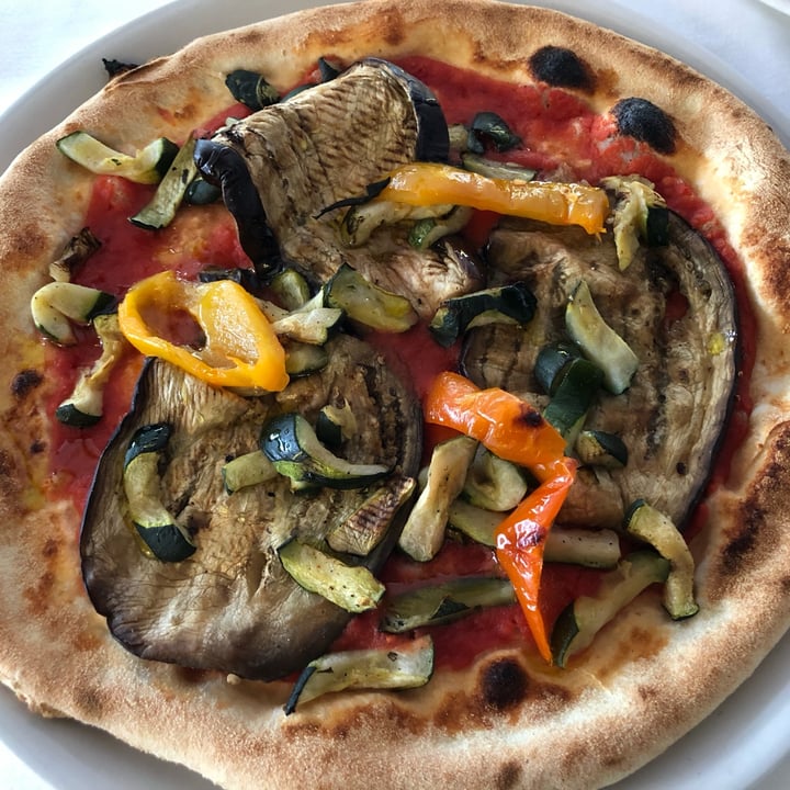 photo of Ristorante Pizzeria Alle Barche Pizza Verdure shared by @francescasaltori on  21 Jun 2022 - review