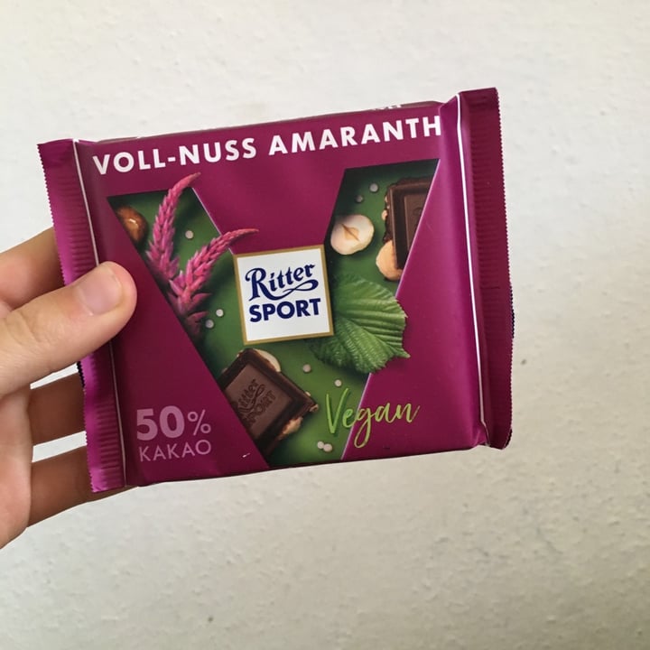 review photo of Ritter Sport Voll-Nuss Amaranth shared by @sophie3 on 14 Apr 2020 - review