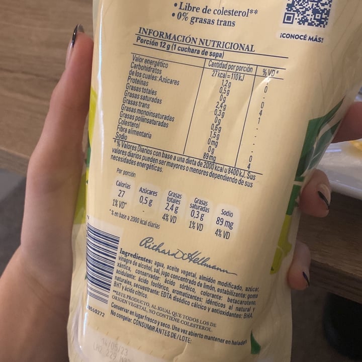 review photo of Hellmann’s mayonesa vegana shared by @1sol3 on 31 Oct 2022 - review