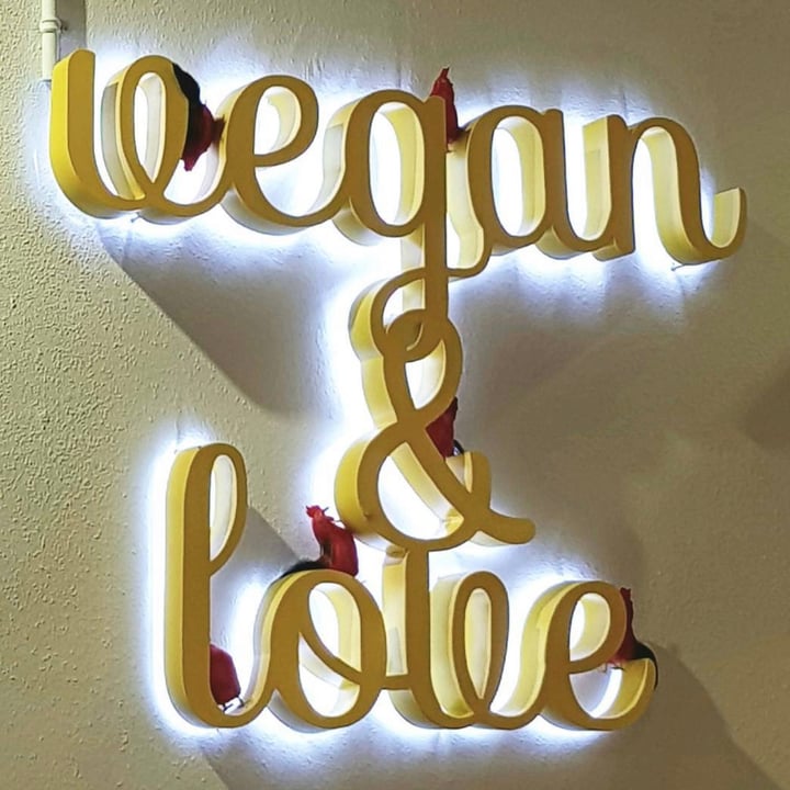 review photo of Loving Hut Vegan Peking Duck Wrap shared by @worldveganworldpeace on 25 Apr 2021 - review