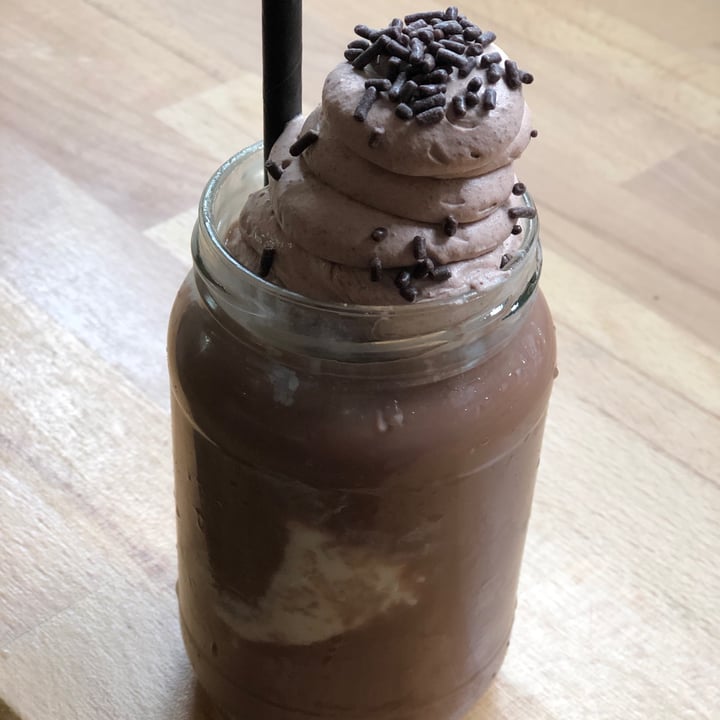 review photo of Velicious Cafe Iced Chocolate shared by @buckno on 03 May 2020 - review