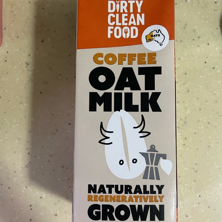 photo of dirty clean food coffee oat milk shared by @pq on  07 Sep 2022 - review