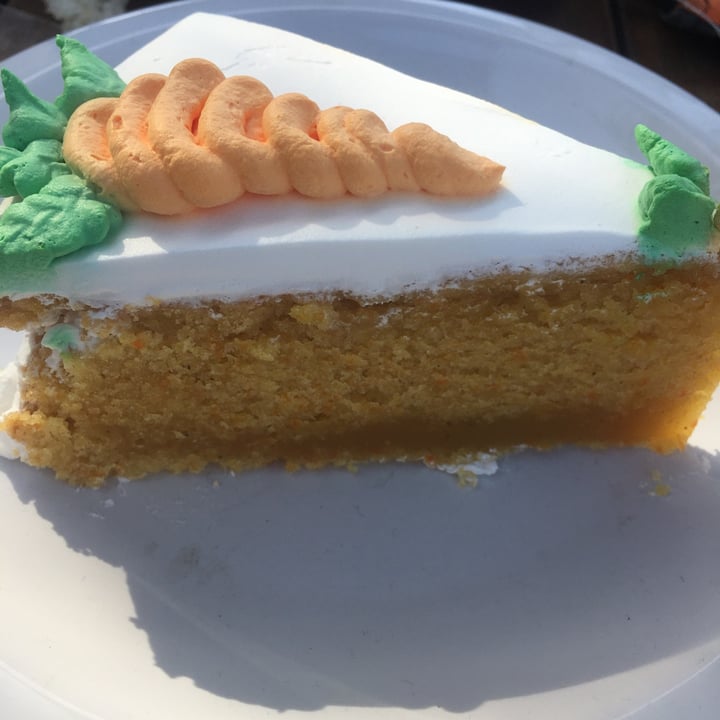 photo of Estilo Veggie Carrot cake shared by @majonietolamas on  03 May 2021 - review