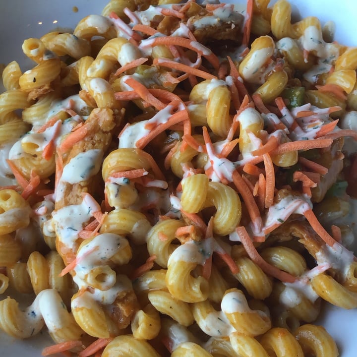 photo of Pig Minds Brewing Co. Buffalo Chicken Mac N Cheese shared by @allytroia on  16 Sep 2020 - review