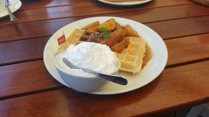 review photo of The Waffle House Hot Dutch Apple Waffle shared by @mvbahrkuhl on 06 Aug 2019 - review