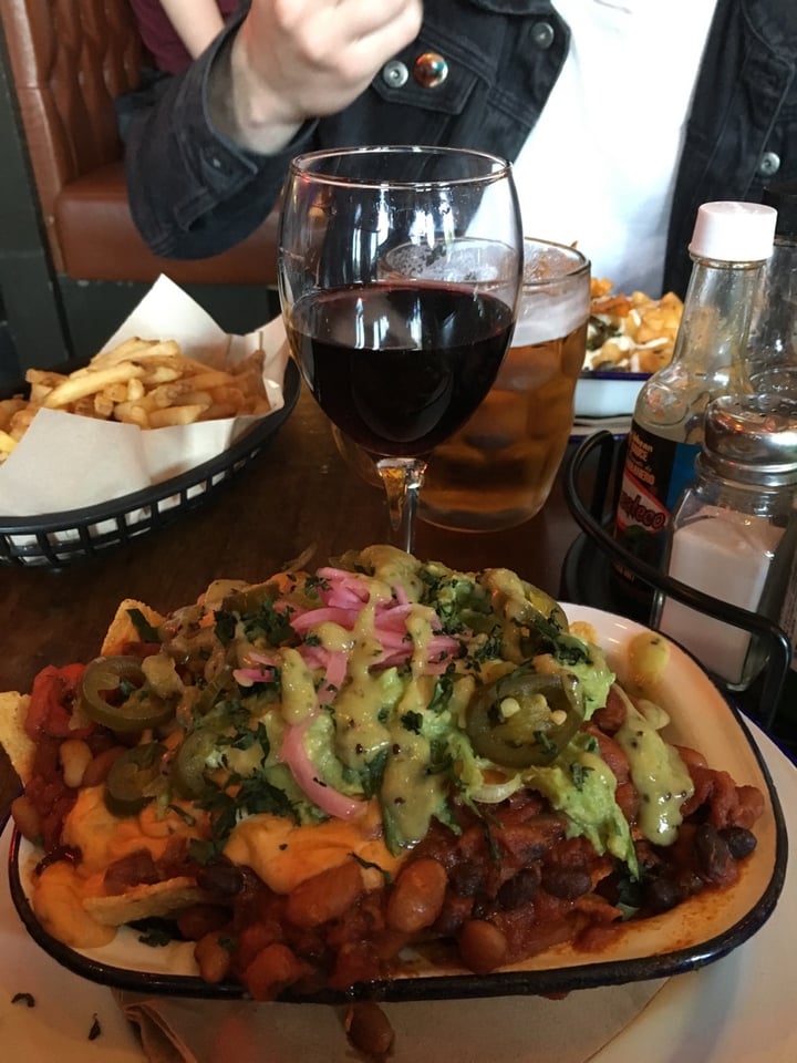 photo of Paradise Palms V. Lucky Nachos shared by @gimlithecat on  24 Mar 2020 - review