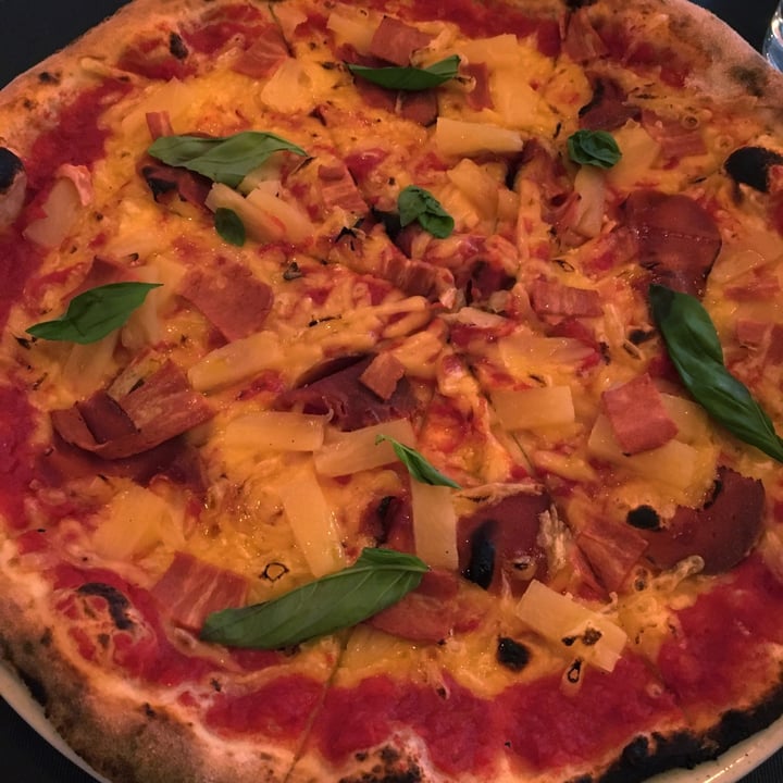 photo of MANSO PIZZERIA Pizza Hawaiana shared by @darkprincess97 on  04 Mar 2021 - review