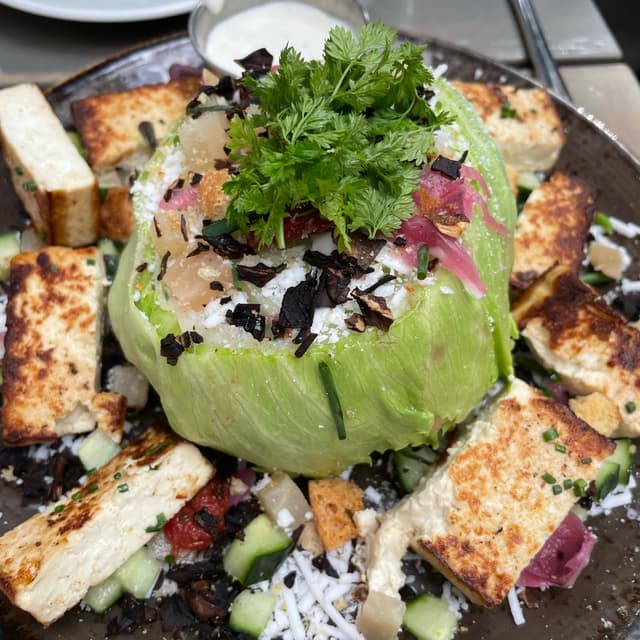 菜肴“Iceberg wedge salad”的照片