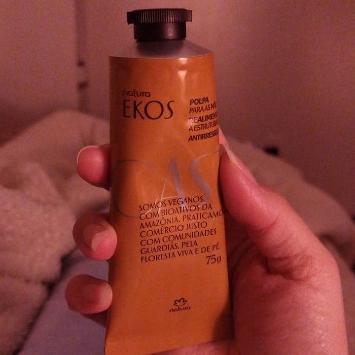 photo of Natura Polpa Hidratante para as Mãos Castanha shared by @maedetres on  11 May 2022 - review