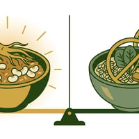 소음인에게 권장되는 현미, 흰콩, 인삼과 피해야 할 보리, 돼지고기, 특정 채소를 대비하는 이미지