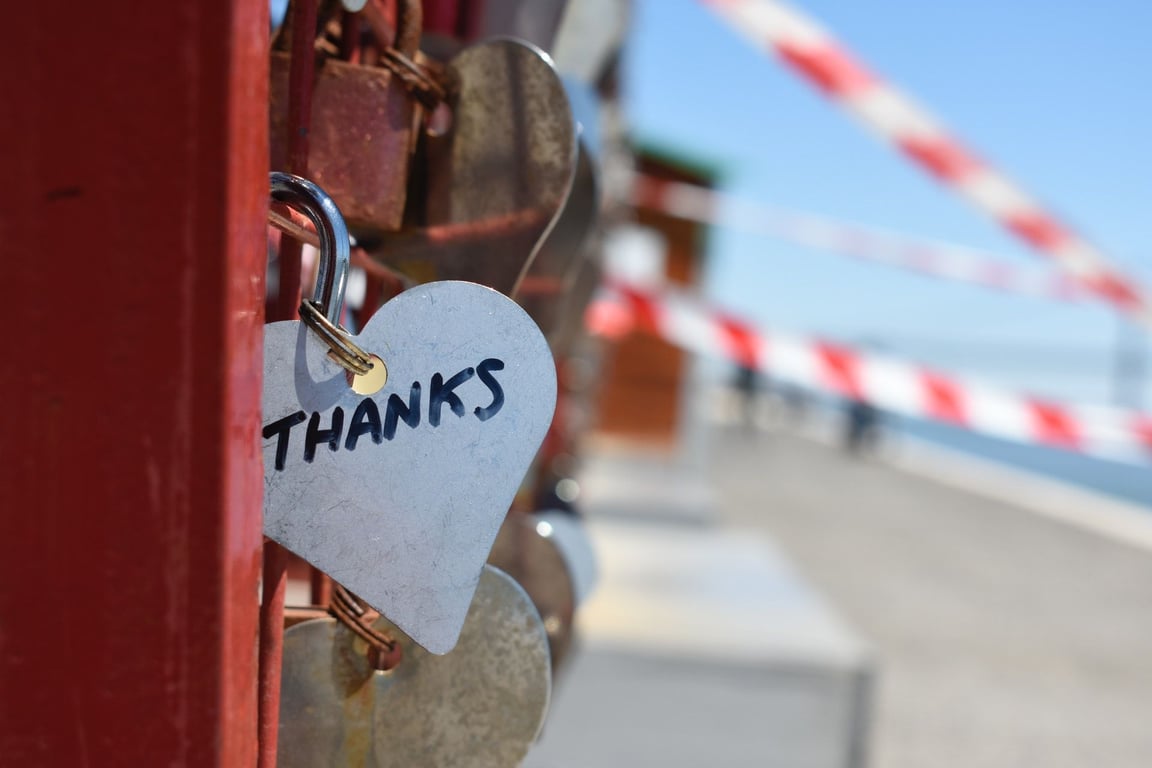 Nous disons merci à nos contributeurs et voulons nous assurer que leurs contributions reçoivent le crédit qu'elles méritent