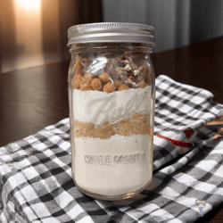 Caramel Pecan Mason Jar Cookies