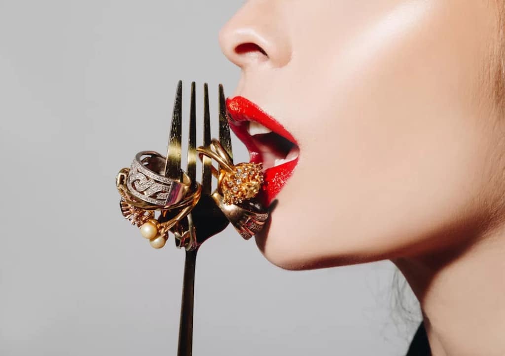 Read more about the article Mr K Announces the Captivating ‘We Eat Gold’ Campaign: A Fusion of Opulence and Investment Potential