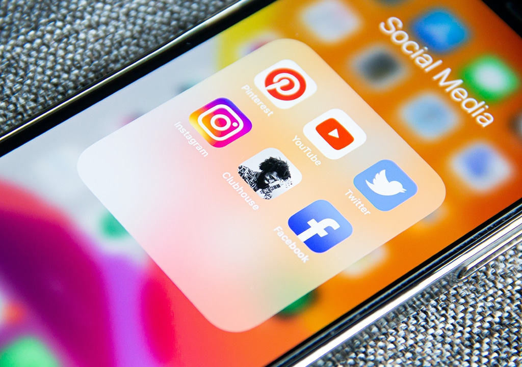 You are currently viewing Jump on the social media bandwagon