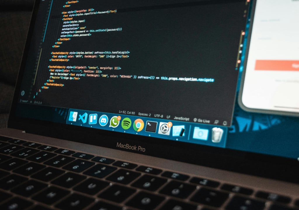 You are currently viewing Frictionless Luxury: The UX Behind a High-End E-Commerce Website