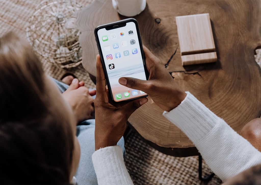 Read more about the article Report: State of Social Media Marketing a Year Into Coronavirus by SocialBakers