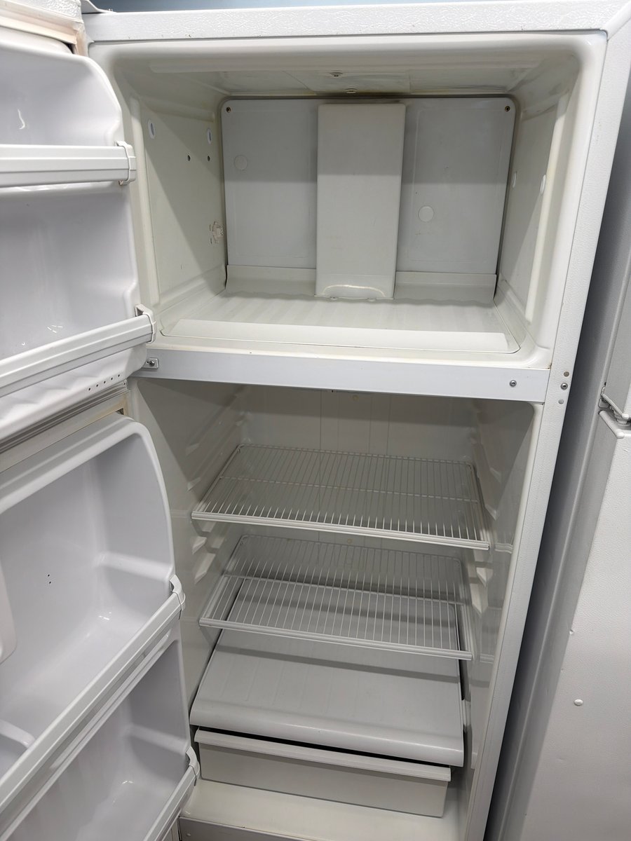 Photo 2 of this exact Hotpoint White top mount refrigerator