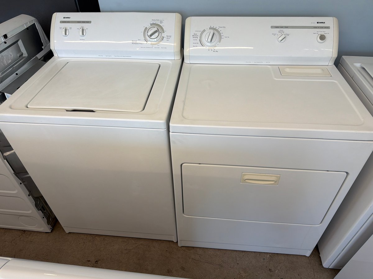 Photo 1 of this exact Kenmore Washer and 80series dryer