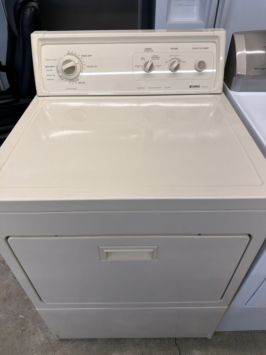 Photo 1 of this exact Kenmore 27" Electric Dryer