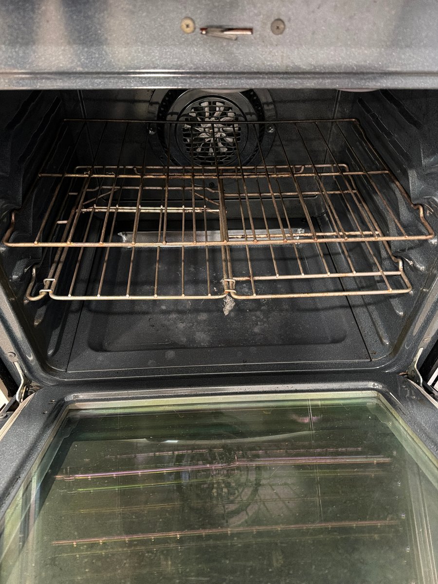 Photo 4 of this exact Frigidaire 30" Electric Freestanding Range