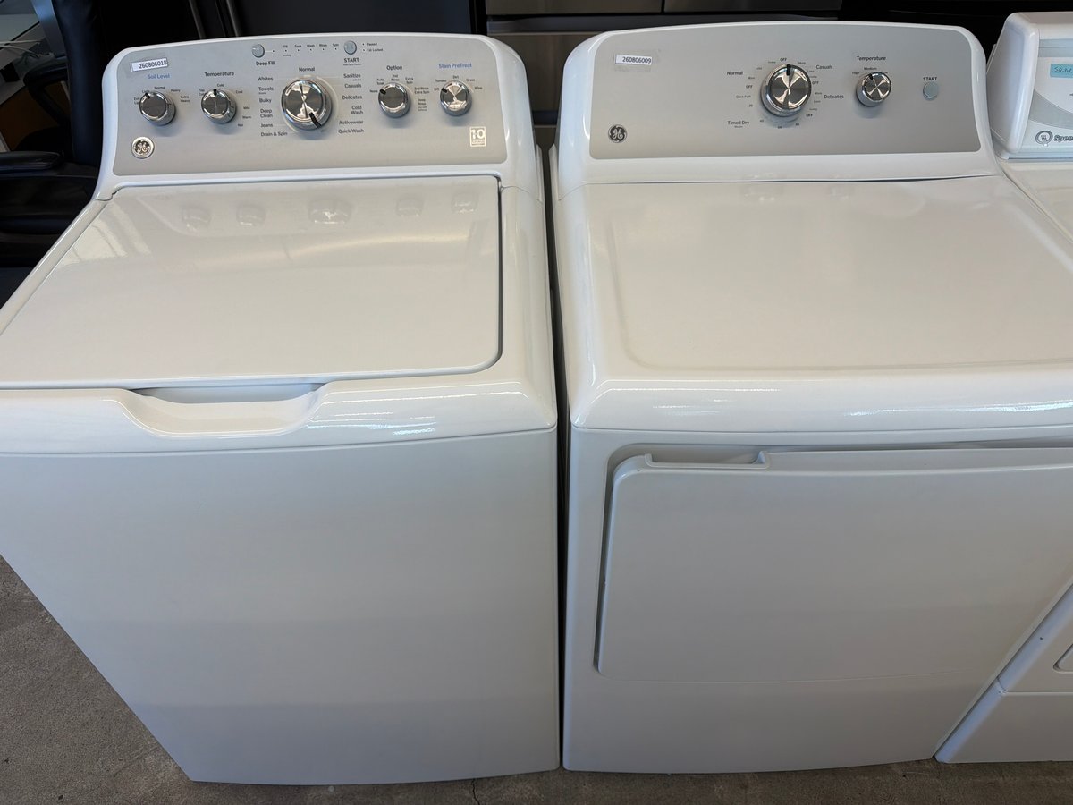 Photo 1 of this exact GE New open box washer and dryer set